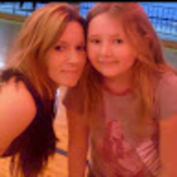 Meet your Posher, Beverly - Picture 1 of 1